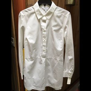 New with tags! Great white Foxcroft tunic!